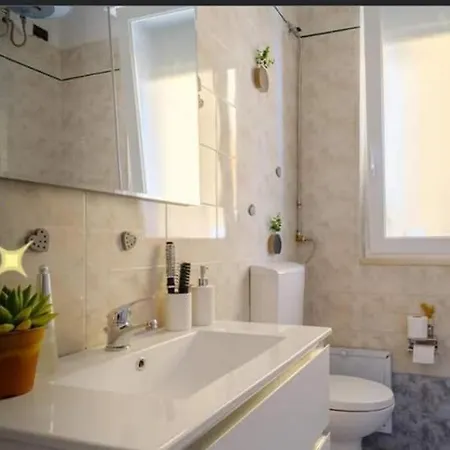 The Queen In Love-ro