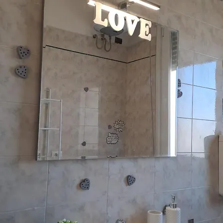 The Queen In Love-ro *